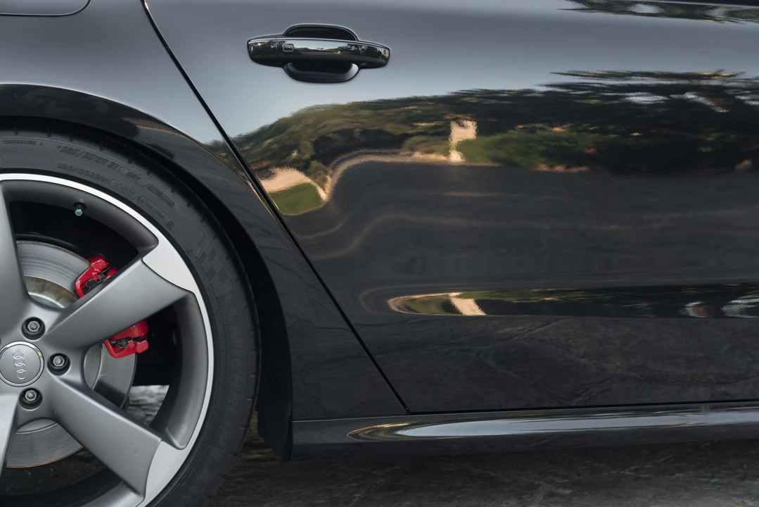 2014 Audi D4 S8 - Image 13 of 31