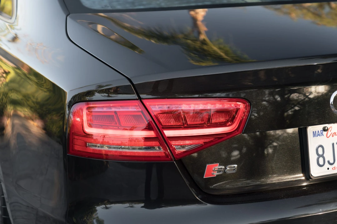 2014 Audi D4 S8 - Image 22 of 31