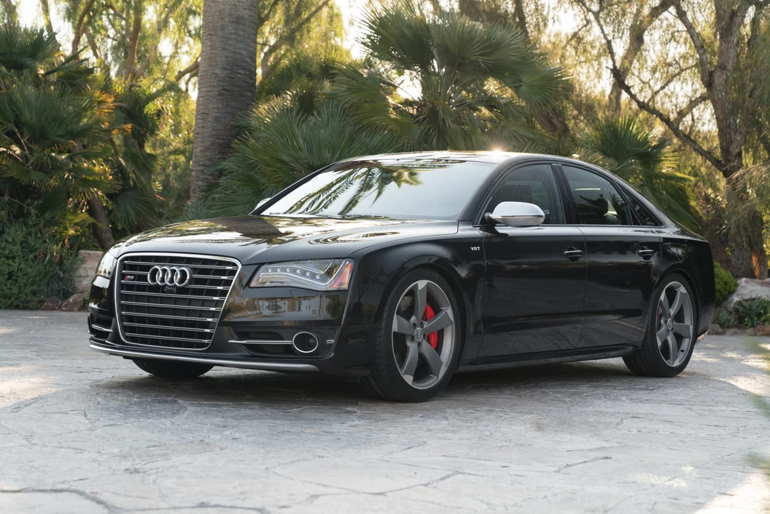 2014 Audi D4 S8 - Image 4 of 31