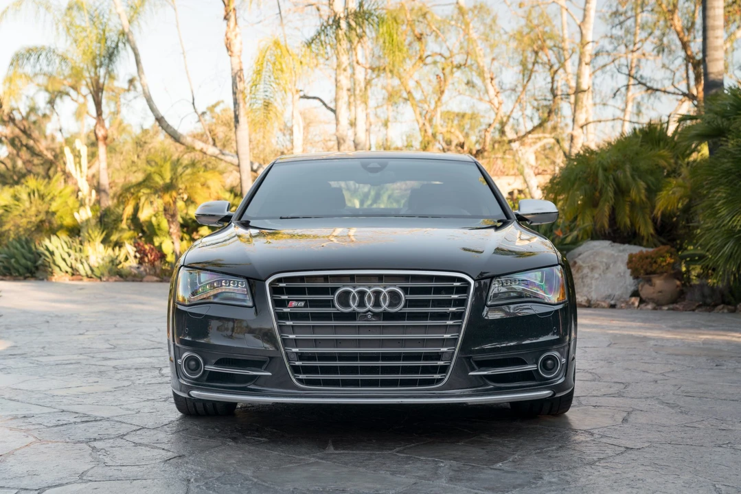 2014 Audi D4 S8 - Image 3 of 31