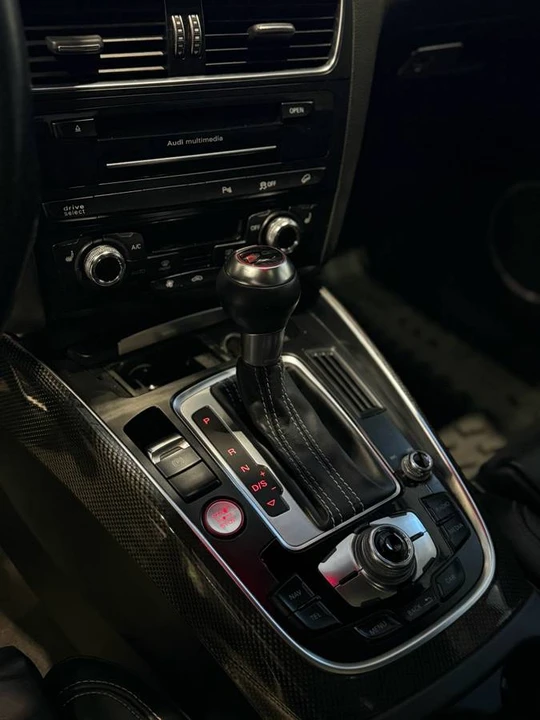 2014 Audi 8R SQ5 - Image 8 of 10