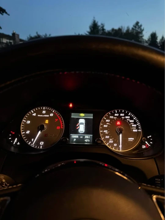 2014 Audi 8R SQ5 - Image 12 of 14