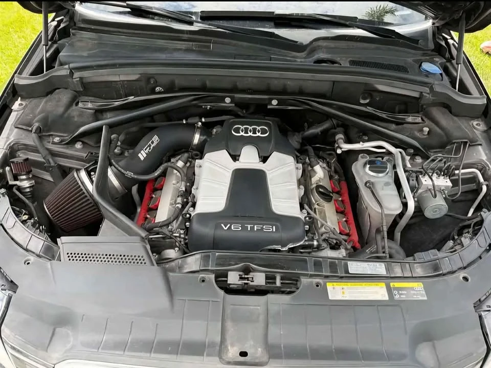 2014 Audi 8R SQ5 - Image 8 of 12