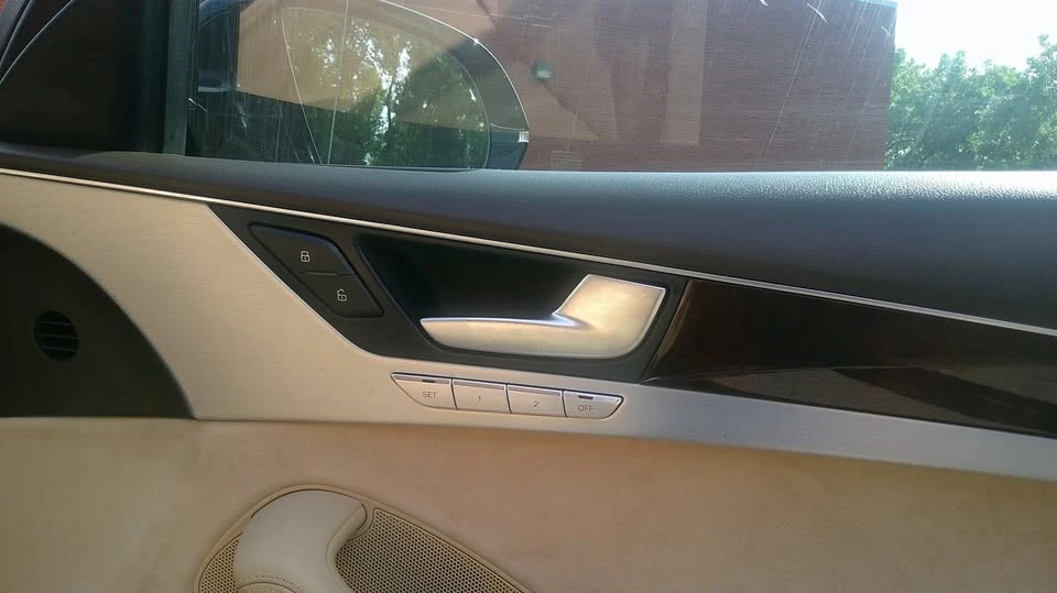 2014 Audi D4 A8 - Image 11 of 16