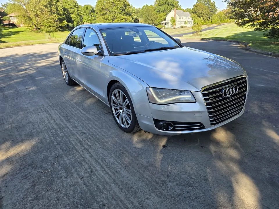 2014 Audi D4 A8 - Image 2 of 4