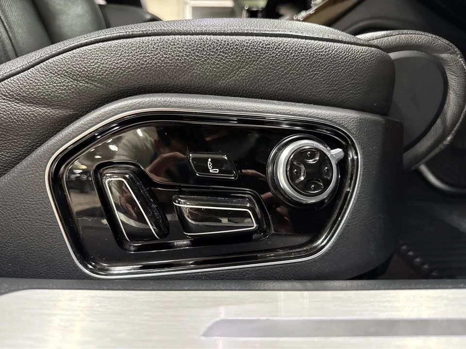 2014 Audi D4 A8 - Image 10 of 19