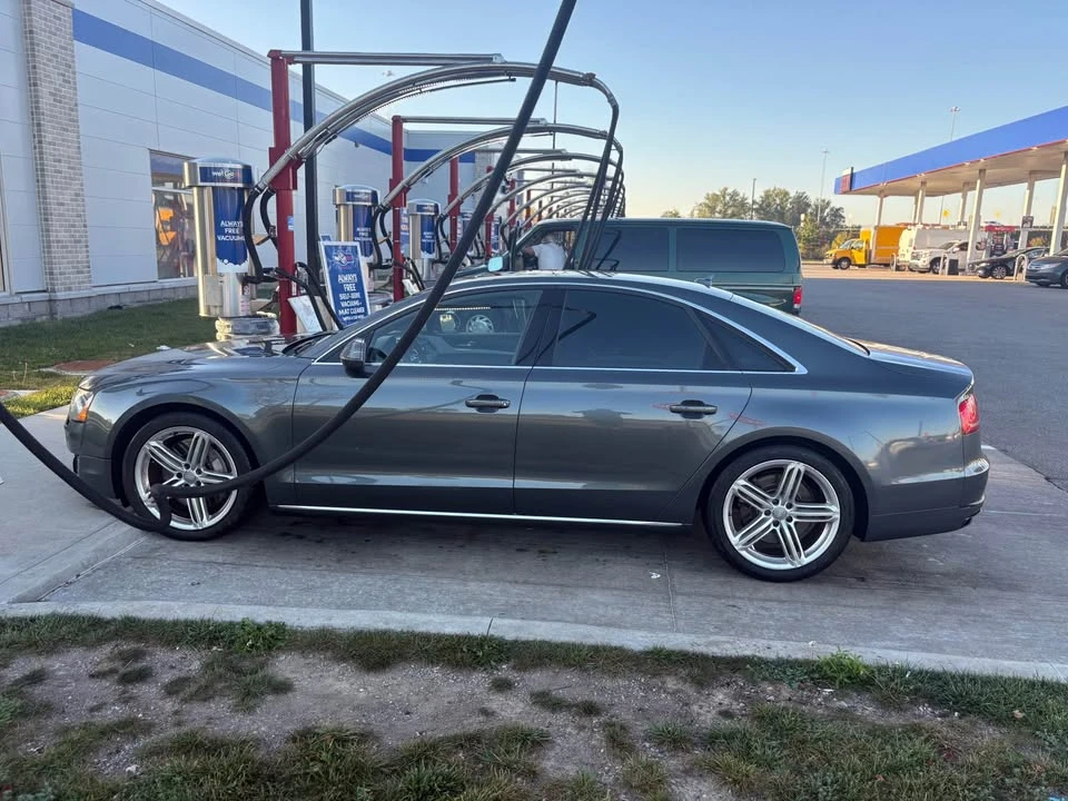 2014 Audi D4 A8 - Image 2 of 5