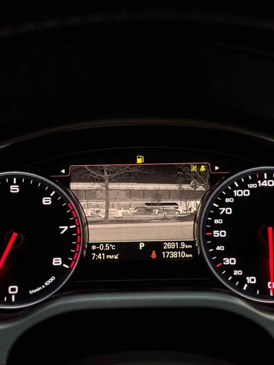 2014 Audi D4 A8 - Image 4 of 20
