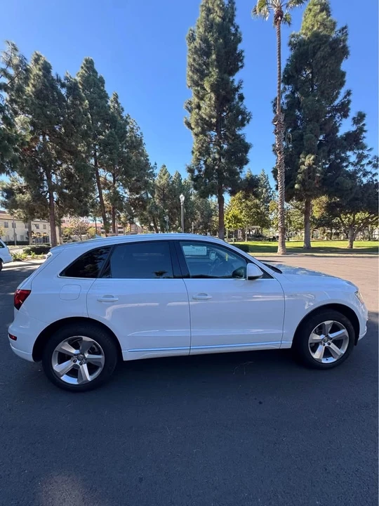 2014 Audi 8R Q5 - Image 2 of 15