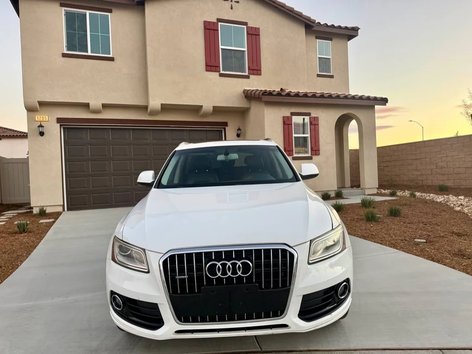 2015 Audi 8R Q5 - Image 2 of 11