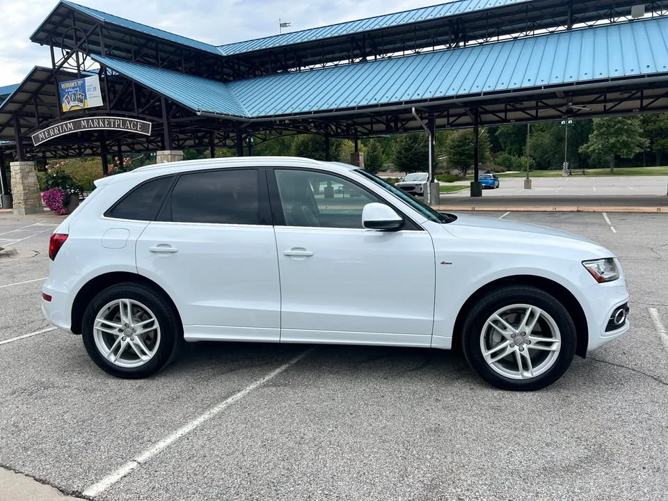 2014 Audi 8R Q5 - Image 2 of 19