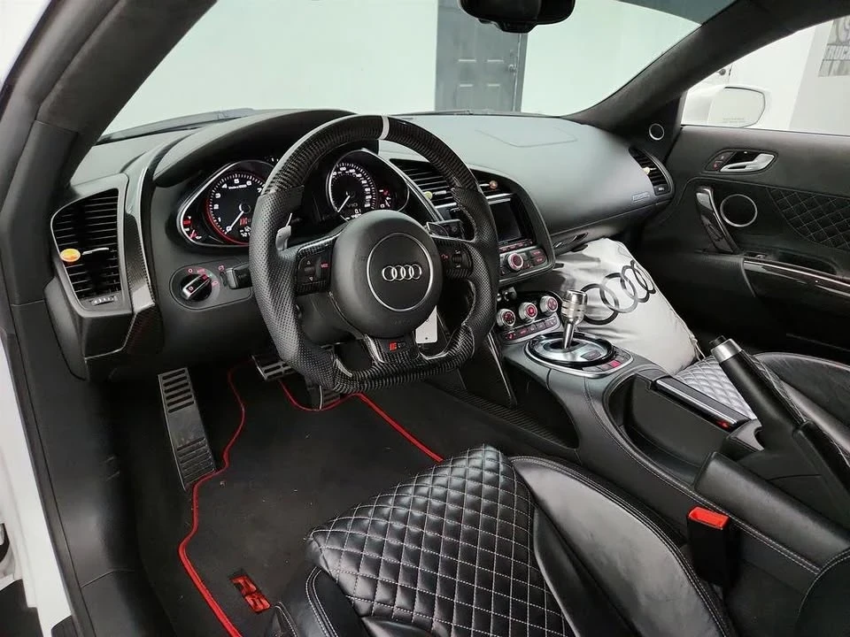 2014 Audi 42 R8 - Image 11 of 20