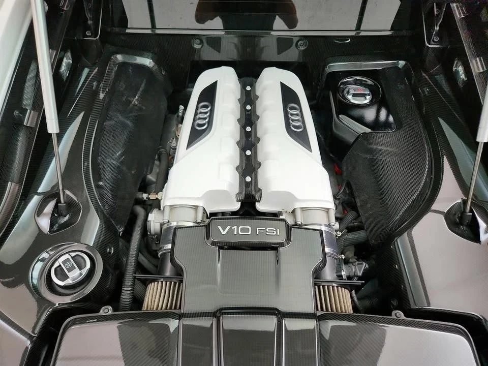 2014 Audi 42 R8 - Image 17 of 20
