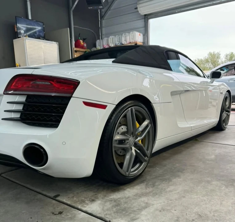 2014 Audi 42 R8 - Image 6 of 12