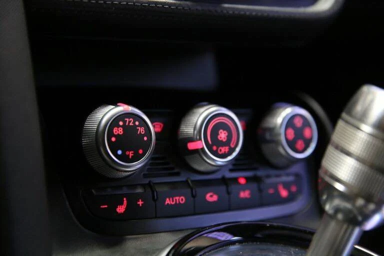 2014 Audi 42 R8 - Image 18 of 20