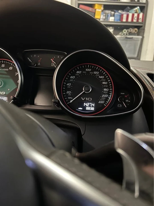 2014 Audi 42 R8 - Image 2 of 5