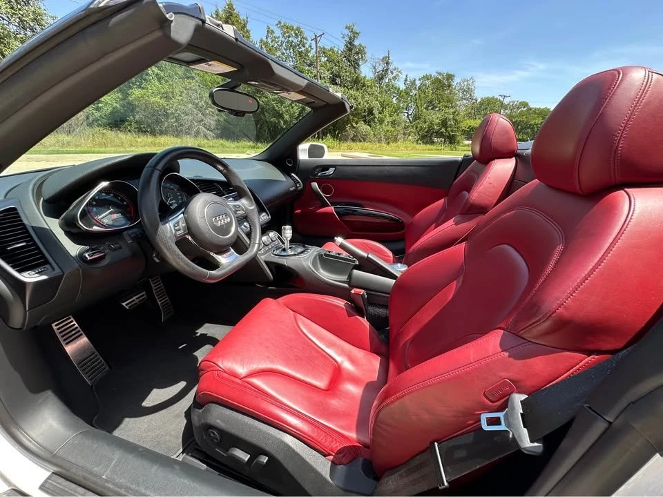 2014 Audi 42 R8 - Image 7 of 12
