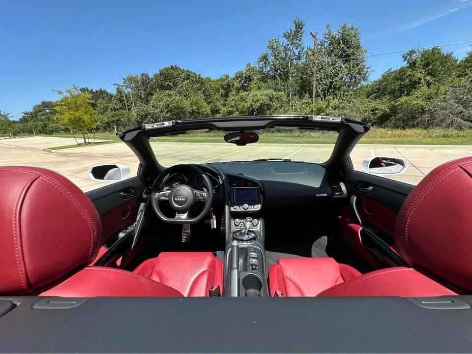2014 Audi 42 R8 - Image 10 of 12