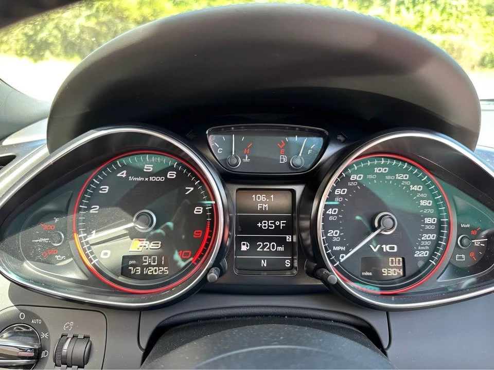 2014 Audi 42 R8 - Image 11 of 12