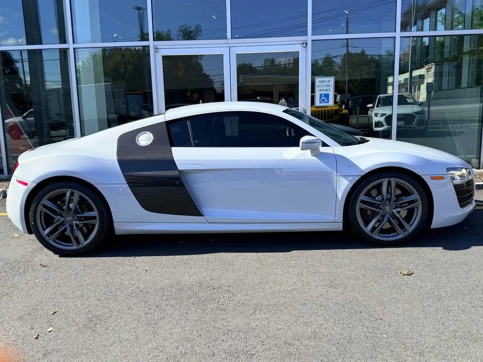 2014 Audi 42 R8 - Image 2 of 13