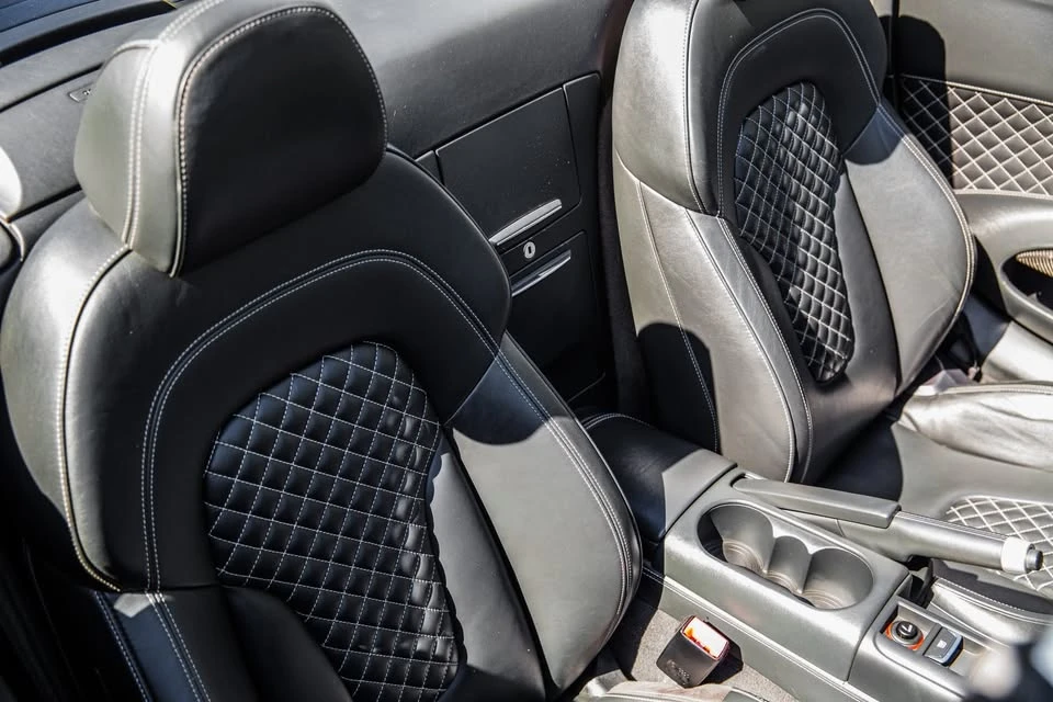 2014 Audi 42 R8 - Image 13 of 15