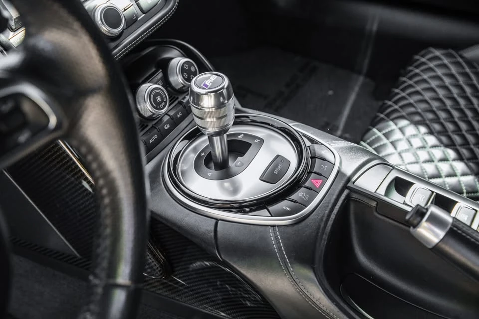 2014 Audi 42 R8 - Image 12 of 15