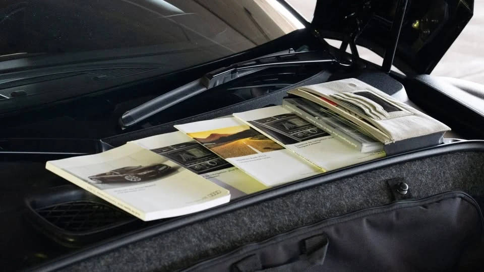 2014 Audi 42 R8 - Image 12 of 19