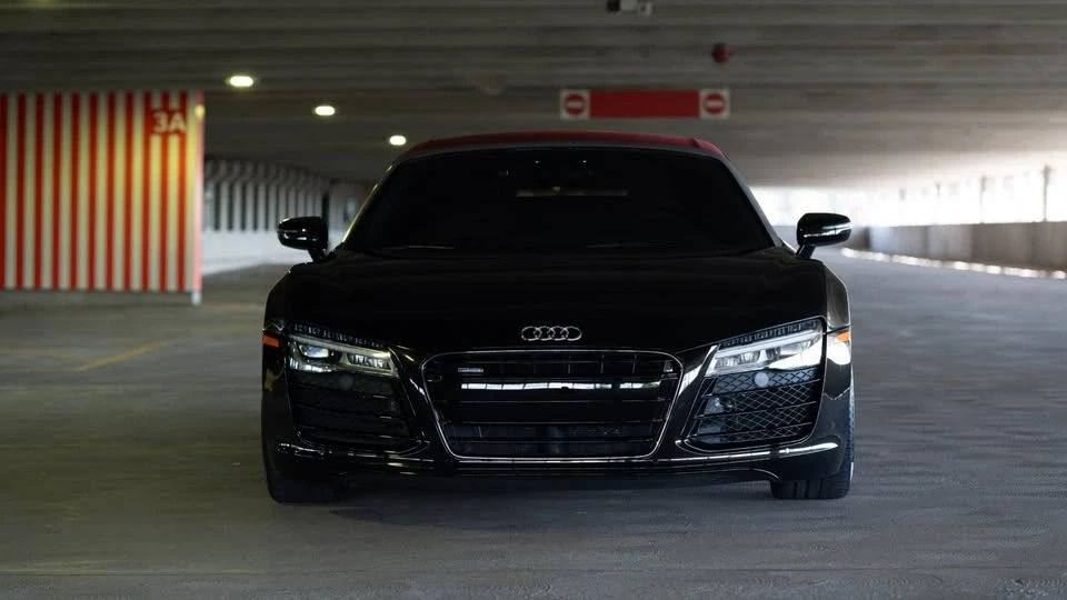 2014 Audi 42 R8 - Image 2 of 19