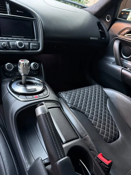 2014 Audi 42 R8 - Image 12 of 21