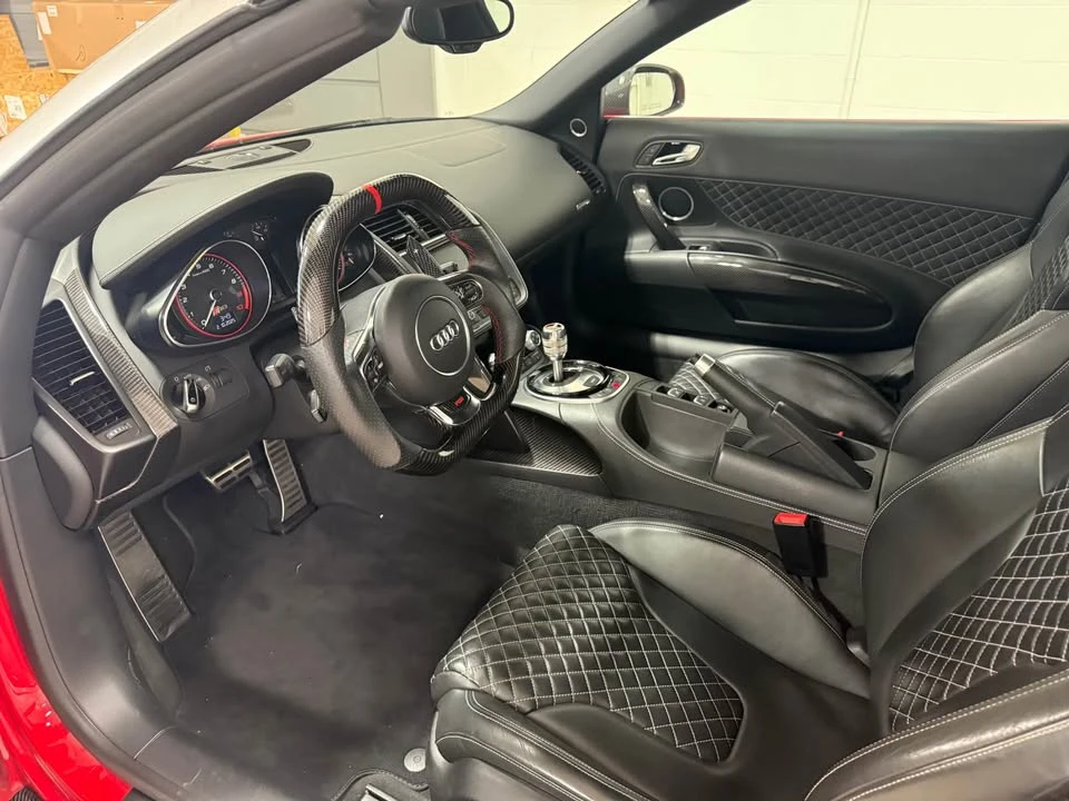 2014 Audi 42 R8 - Image 7 of 10