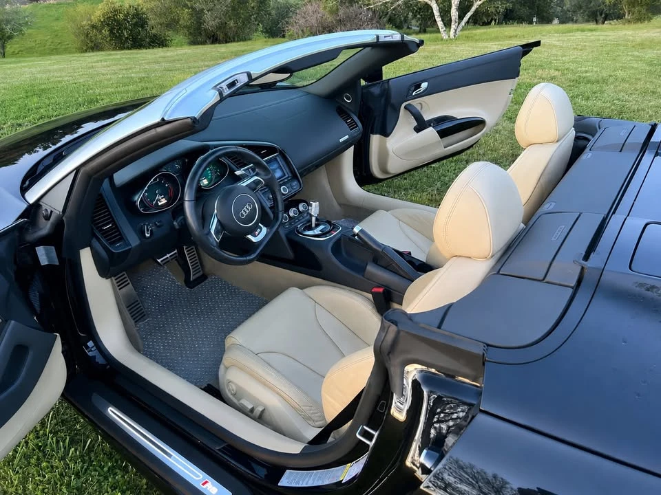 2014 Audi 42 R8 - Image 13 of 20
