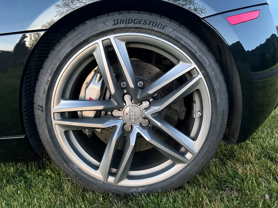2014 Audi 42 R8 - Image 18 of 20