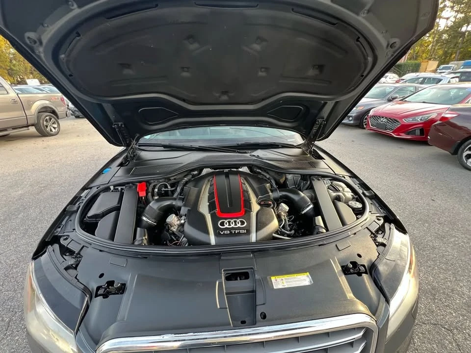2014 Audi D4 S8 - Image 9 of 20