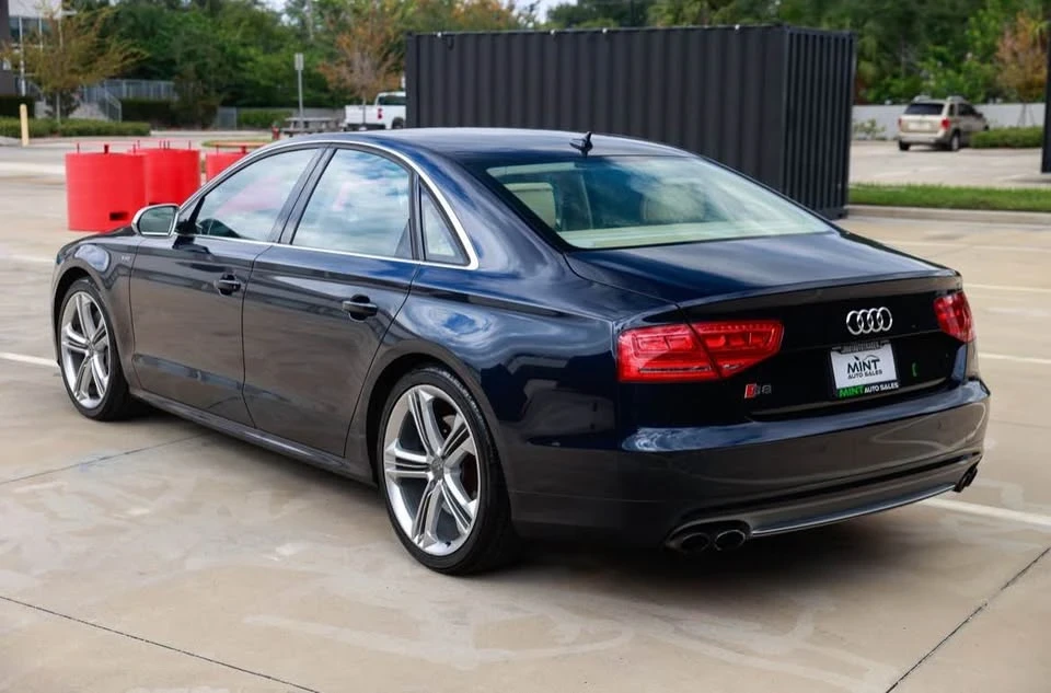 2014 Audi D4 S8 - Image 4 of 19