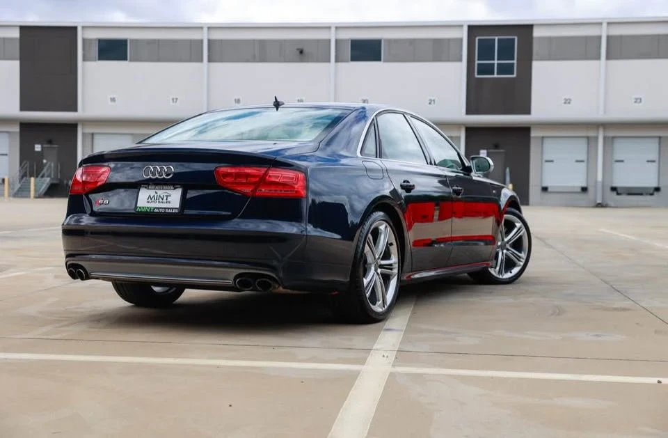 2014 Audi D4 S8 - Image 11 of 19