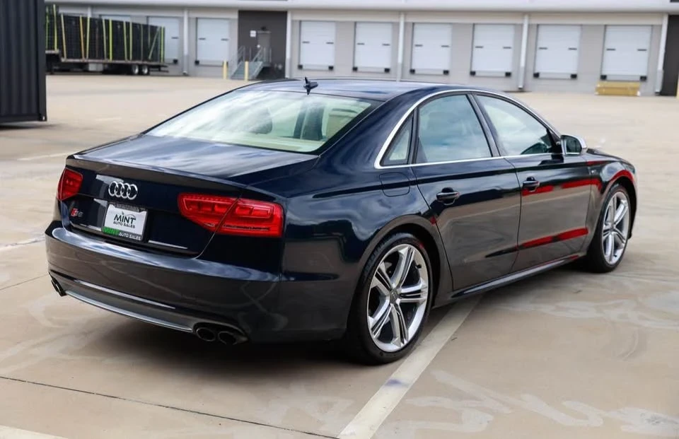 2014 Audi D4 S8 - Image 6 of 19