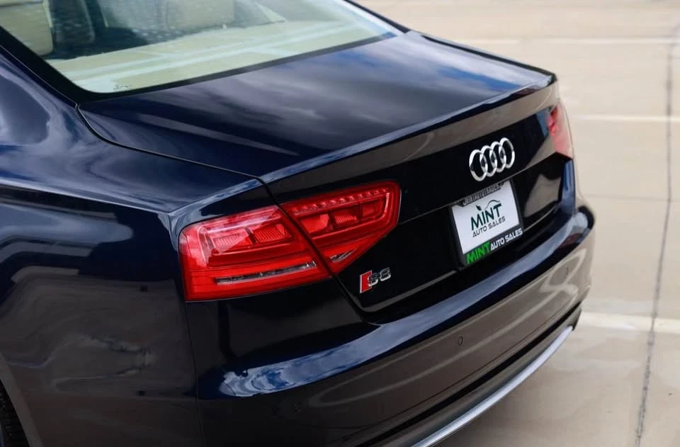 2014 Audi D4 S8 - Image 10 of 19