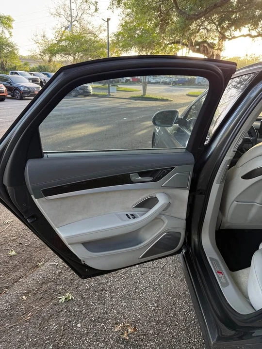 2014 Audi D4 S8 - Image 16 of 19