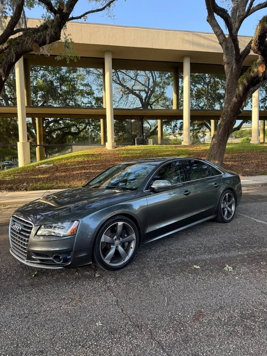 2014 Audi D4 S8 - Image 2 of 19