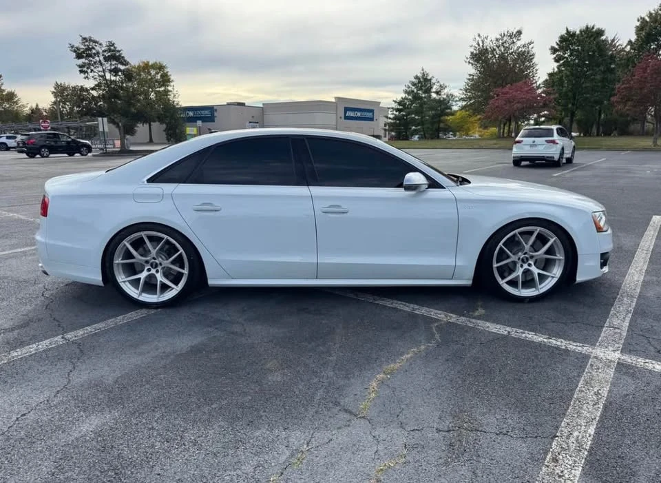 2014 Audi D4 S8 - Image 2 of 19