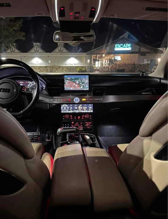 2014 Audi D4 S8 - Image 18 of 19