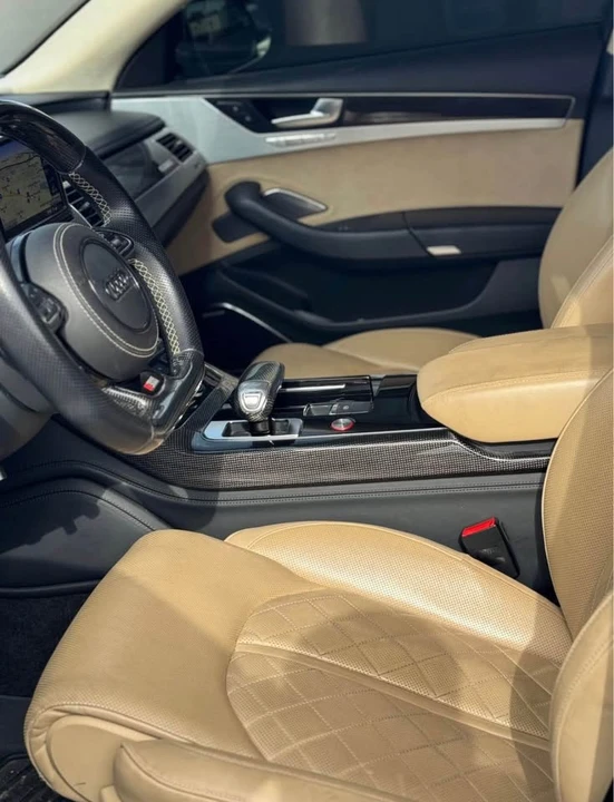 2014 Audi D4 S8 - Image 10 of 19