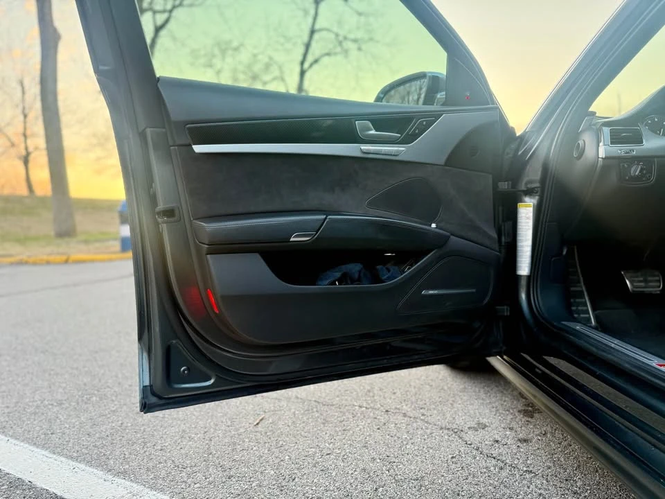 2014 Audi D4 S8 - Image 18 of 19