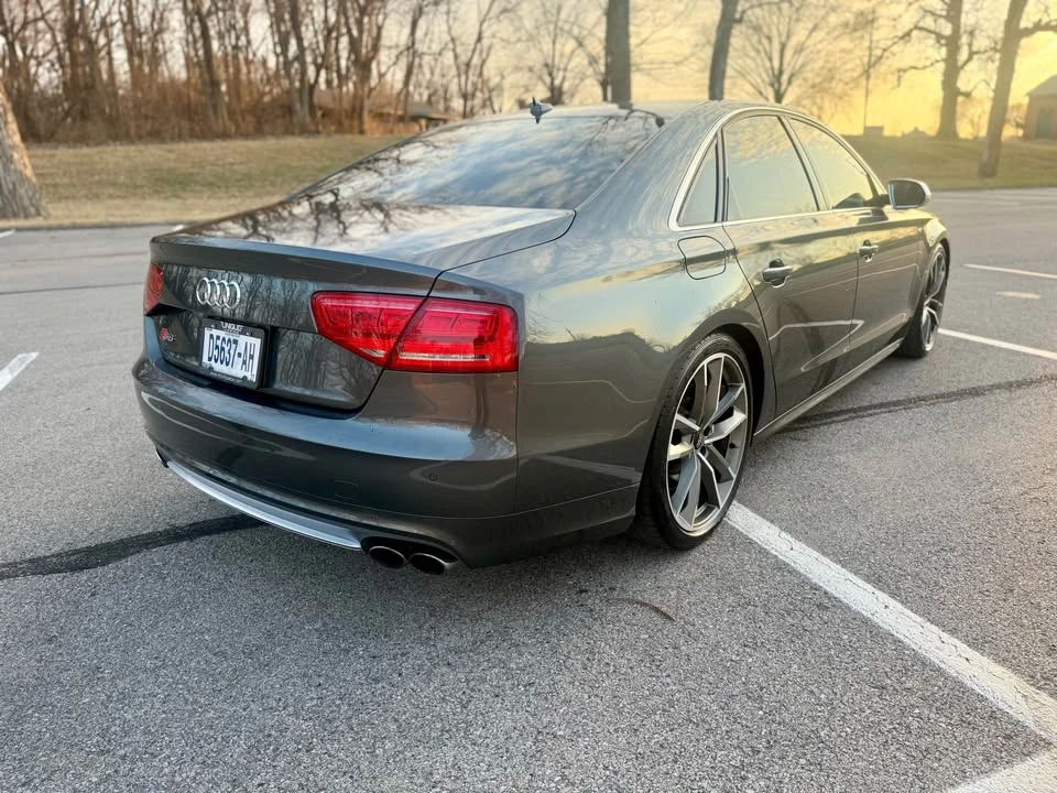 2014 Audi D4 S8 - Image 5 of 19