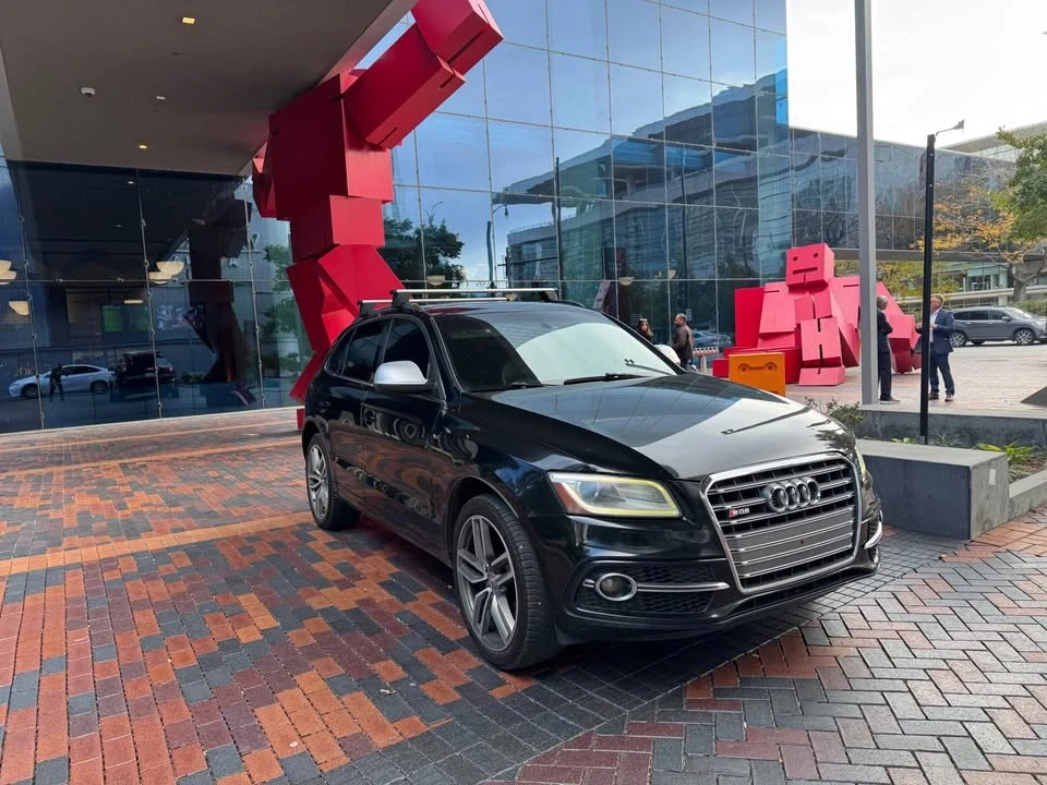 2014 Audi 8R SQ5 - Image 2 of 18