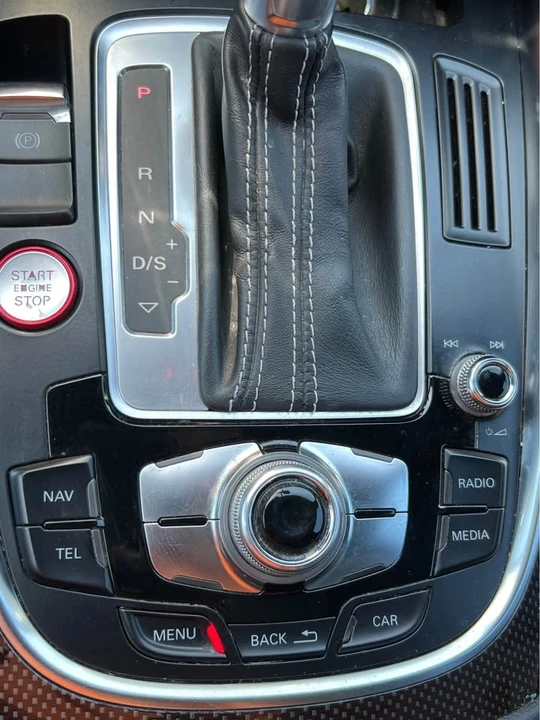 2014 Audi 8R SQ5 - Image 10 of 13
