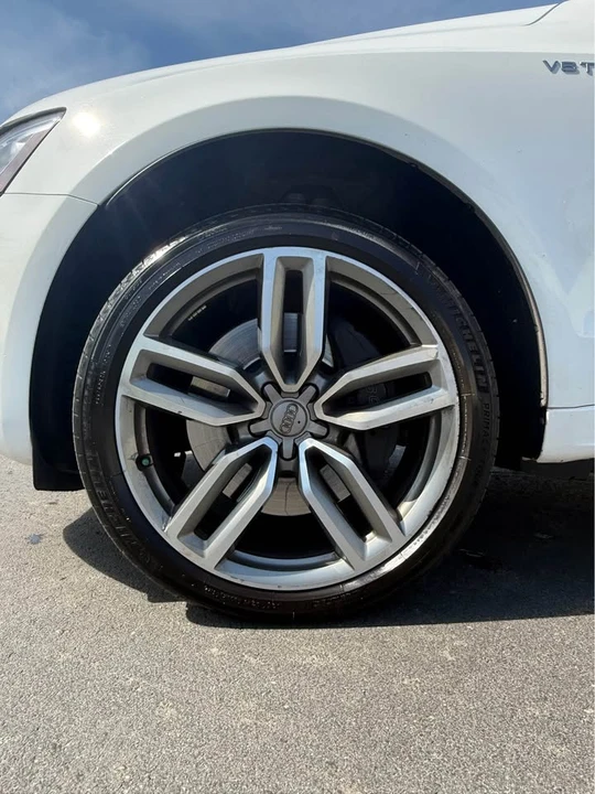 2014 Audi 8R SQ5 - Image 10 of 16