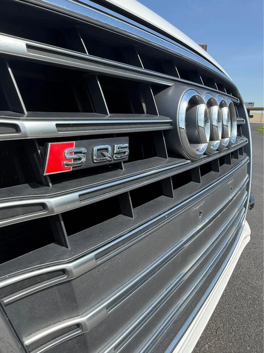 2014 Audi 8R SQ5 - Image 9 of 16