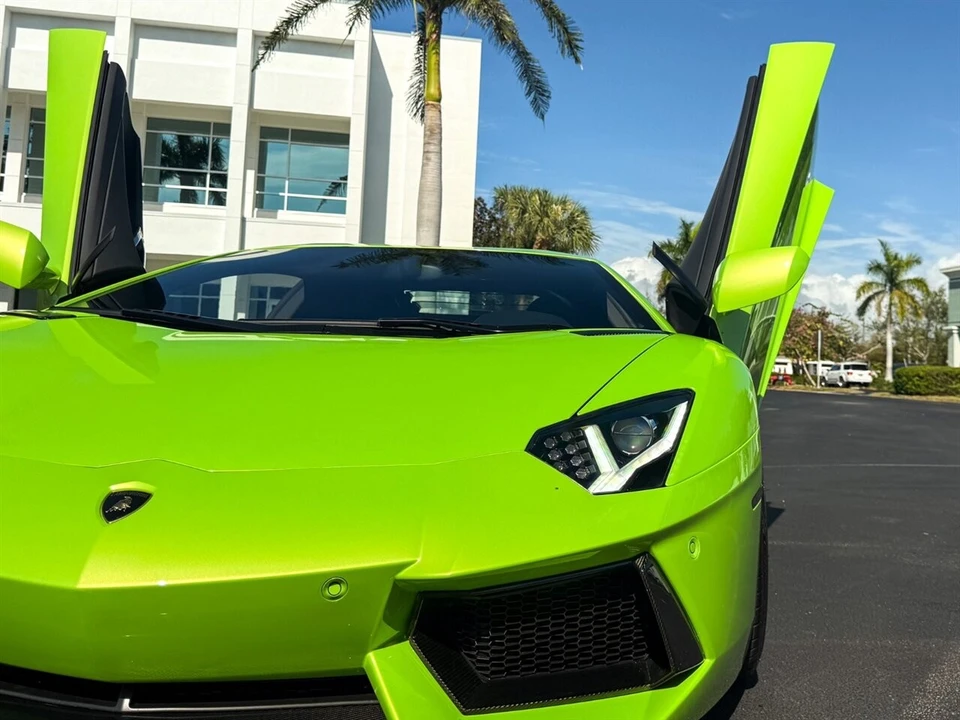 2014 Lamborghini Aventador LP700-4 - Image 3 of 4