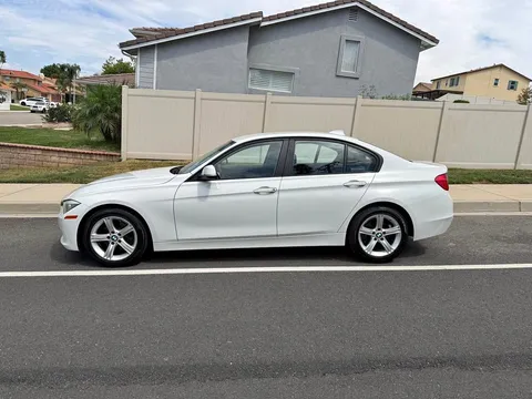 2014 BMW 3 Series 320i Sedan 4D